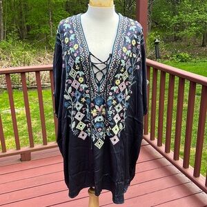 JOHNNY WAS Size 1X embroidered lace up top
